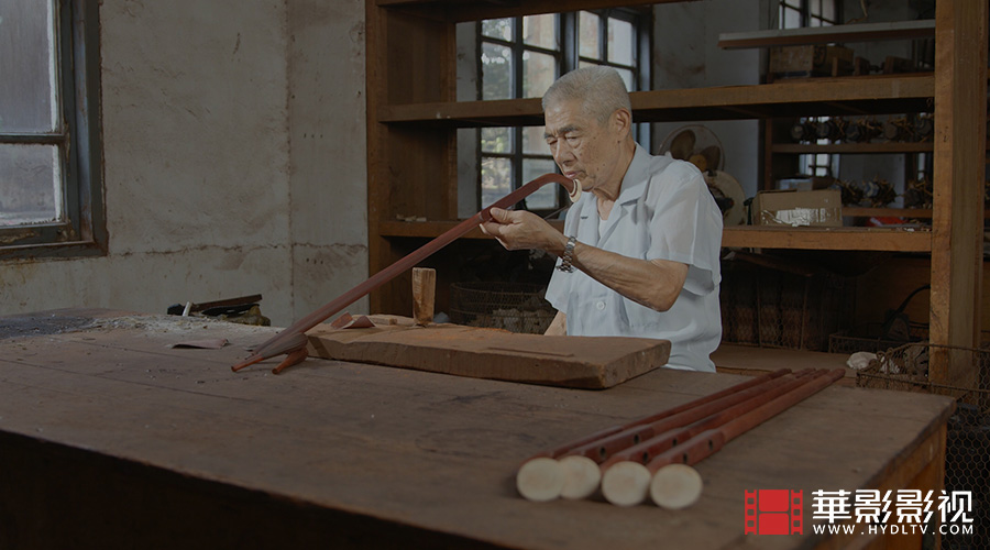 封明君-民族樂器制作技藝（二胡）-1.jpg